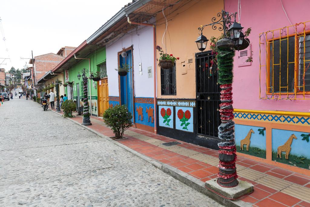 Casa Galeria Guatape Villa Exteriör bild